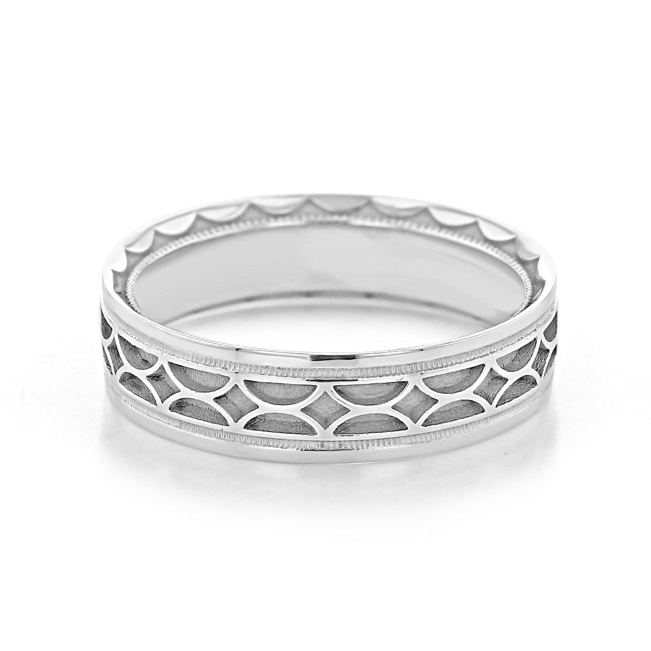 The Tacori Geometric High Polish Finish 18K White Gold Men's Wedding Band offers a distinctive style with its silver lattice-like design and interlocking curved patterns. Featuring a polished, shiny finish and a smooth inner surface, it is perfect for those seeking elegance and sophistication in their jewelry collection.