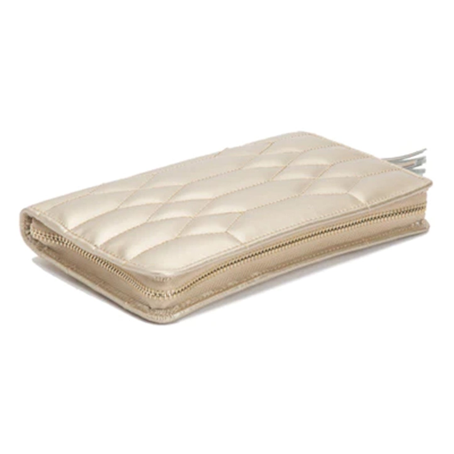 The WOLF 1834 Caroline Jewellery Portfolio, presented in beige leather with a captivating diamond quilted pattern, exudes sophistication and style. Its slightly angled view showcases the soft texture and meticulous stitching across the surface. The portfolio features a zipper closure adorned with a small pull tab for added elegance.