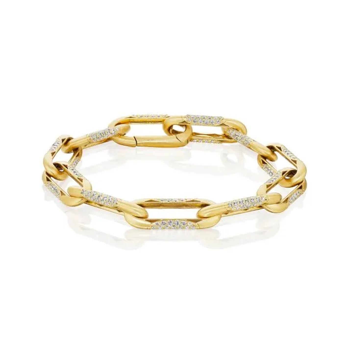 Set against a white background, the Tacori Crescent Eclipse 18K Yellow Gold Large Link Diamond Bracelet features large chain links, each adorned with round-brilliant diamonds, exemplifying Tacori's exquisite artisanry and craftsmanship.
