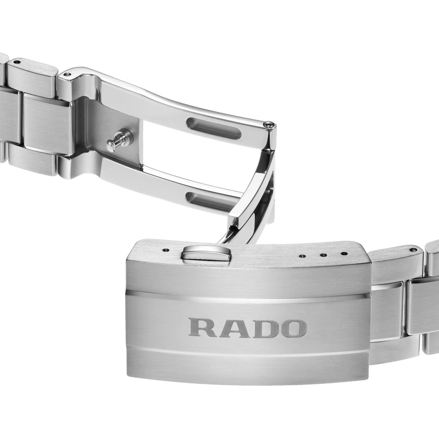Close-up of the RADO HyperChrome Quartz 41.5mm watch’s stainless steel bracelet clasp, partially open. The brushed finish and engraved "RADO" logo highlight the brand’s sleek design and premium craftsmanship.