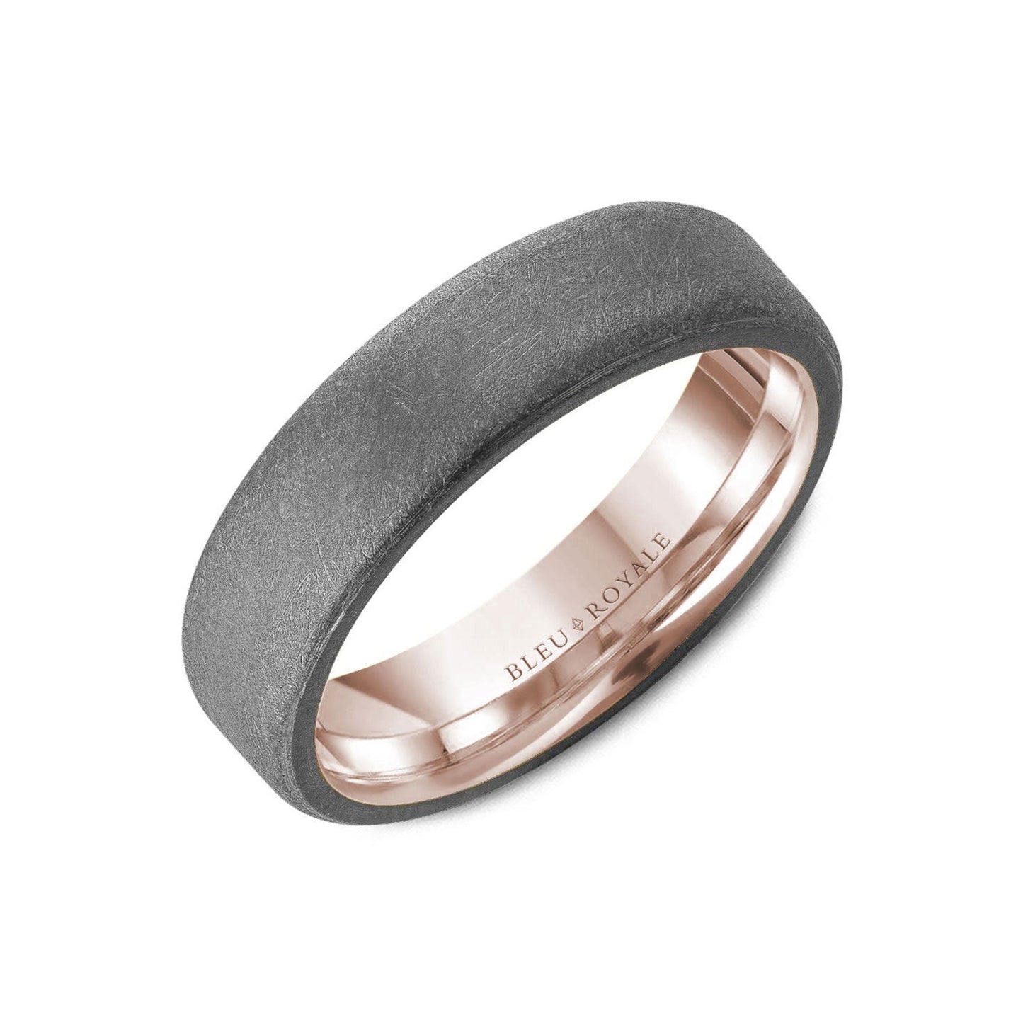 The Crown Ring Bleu Royale men's wedding band showcases a tantalum exterior with a matte finish, complemented by a striking 14K rose gold interior inscribed with "Bleu Royale." This sophisticated design seamlessly combines modern style with timeless elegance, making it the perfect symbol of everlasting love.