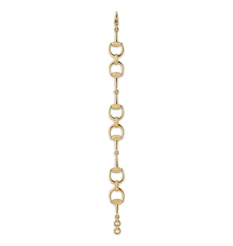 The Gucci Horsebit 18K Yellow Gold Diamond Link Bracelet from GUCCI Fine Jewellery boasts a distinctive and elegant design, featuring interlocking rings and oval links enhanced by round diamonds.