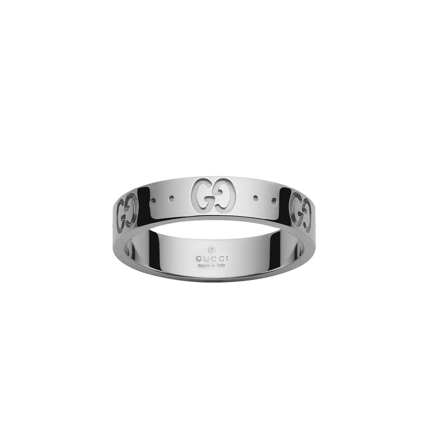 This GUCCI Fine Jewellery ring is a thin band crafted from 18K white gold, showcasing the iconic interlocking G logo design and GG motif. Made in Italy, it has a polished finish that highlights the brand's legendary style.