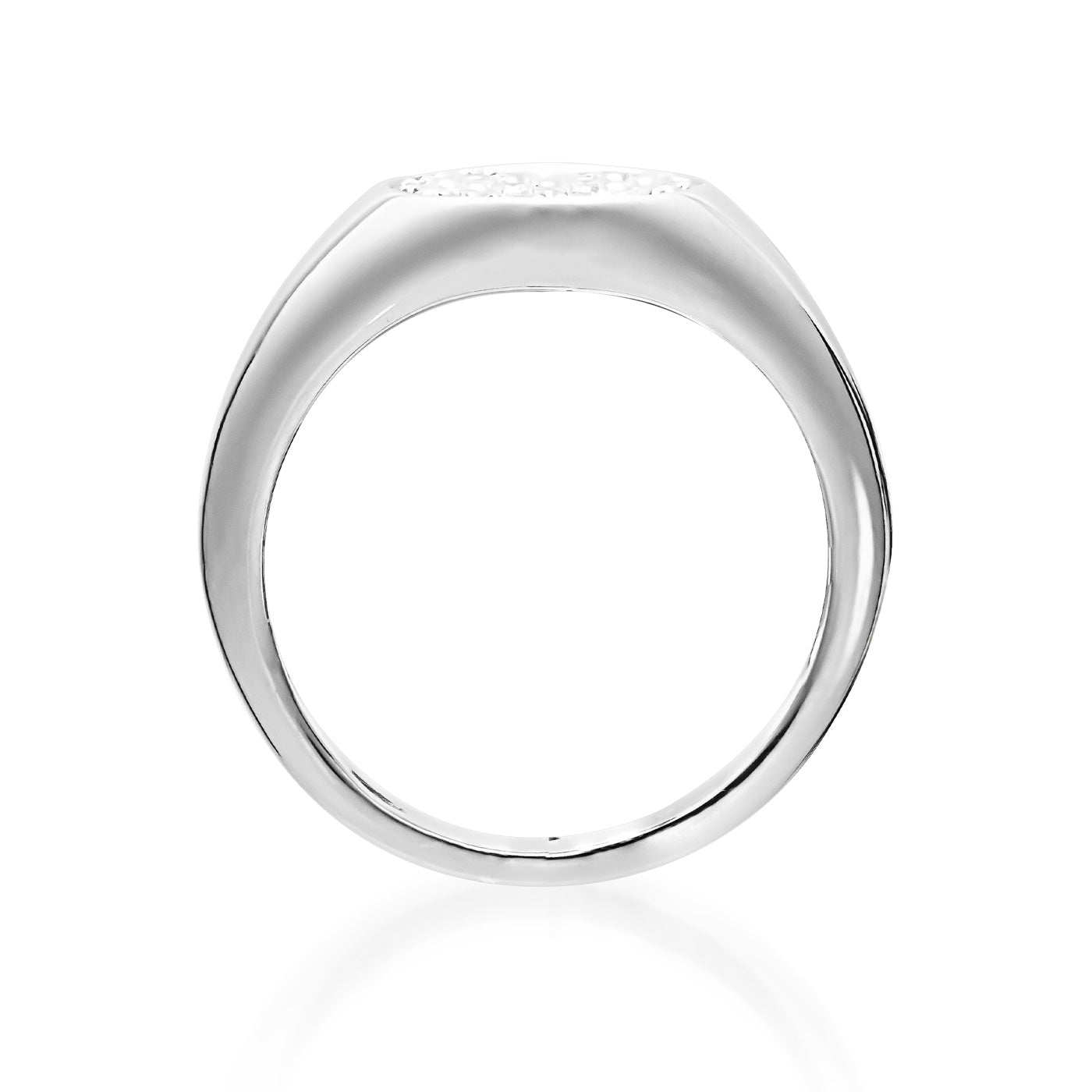 This Raffi&Co.® 18K White Gold Diamond Fashion Ring showcases a sleek circular band with a flat top when viewed from the side, and its polished surface gracefully reflects light.