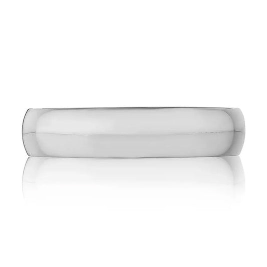 The Tacori Classic Rounded High Polish Finish 18K White Gold Classic Wedding Band is depicted against a white background. Its simple and elegant design, along with the high polish finish, reflects light beautifully, showcasing its brilliant shine. The comfort fit ensures that it’s easy to wear.