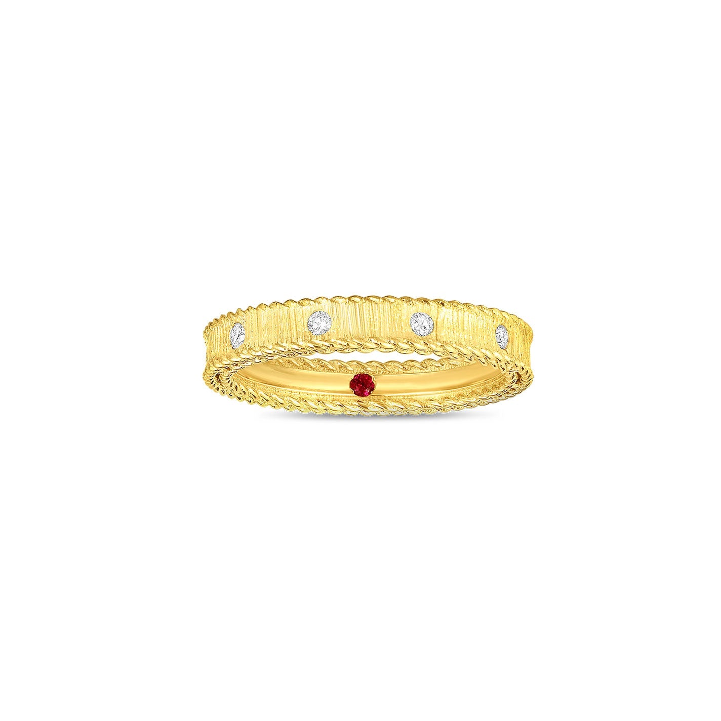 This Roberto Coin 18K Yellow Gold Princess Diamond Ring Band boasts textured edges enhanced with round diamonds, complemented by small white gemstones evenly spaced along the band and highlighted by a stunning single red gemstone at its center.