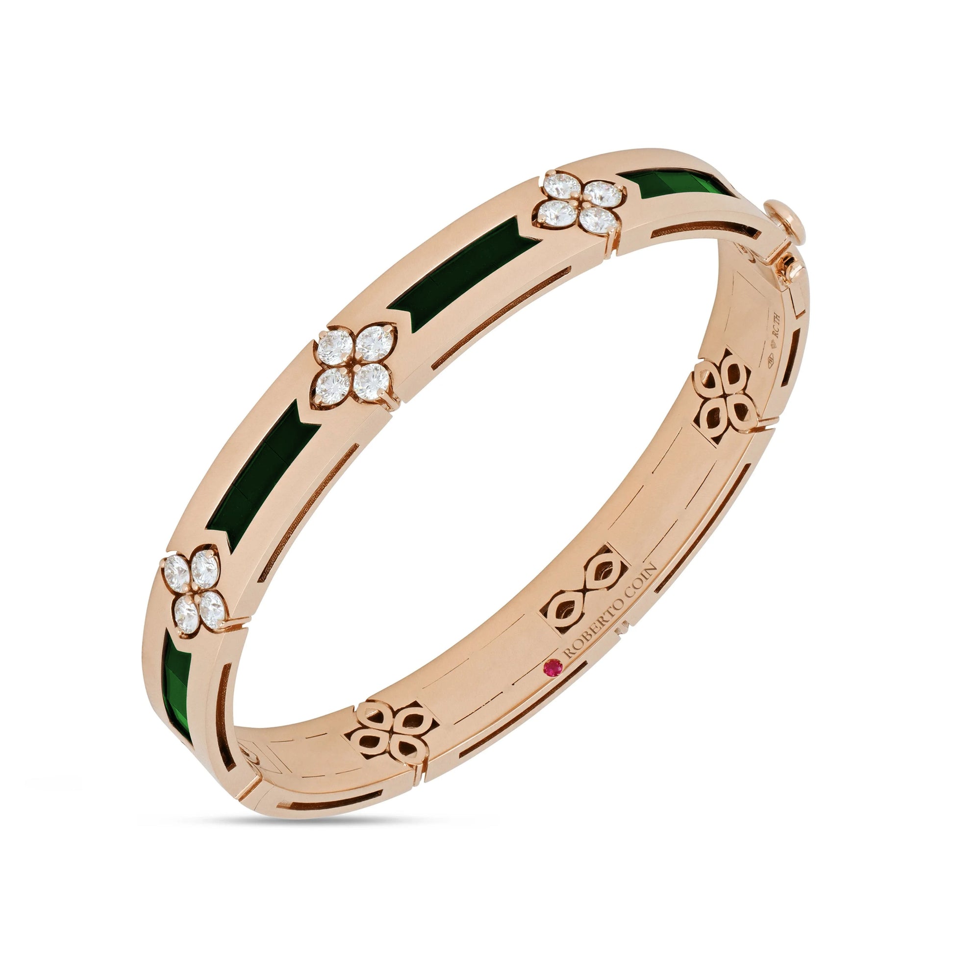 The Roberto Coin Love In Verona 18K Yellow Gold Diamond with Malachite Bangle showcases exquisite craftsmanship with its four-leaf clover motifs, adorned with diamonds and malachite inlays, blending classic allure and contemporary finesse.