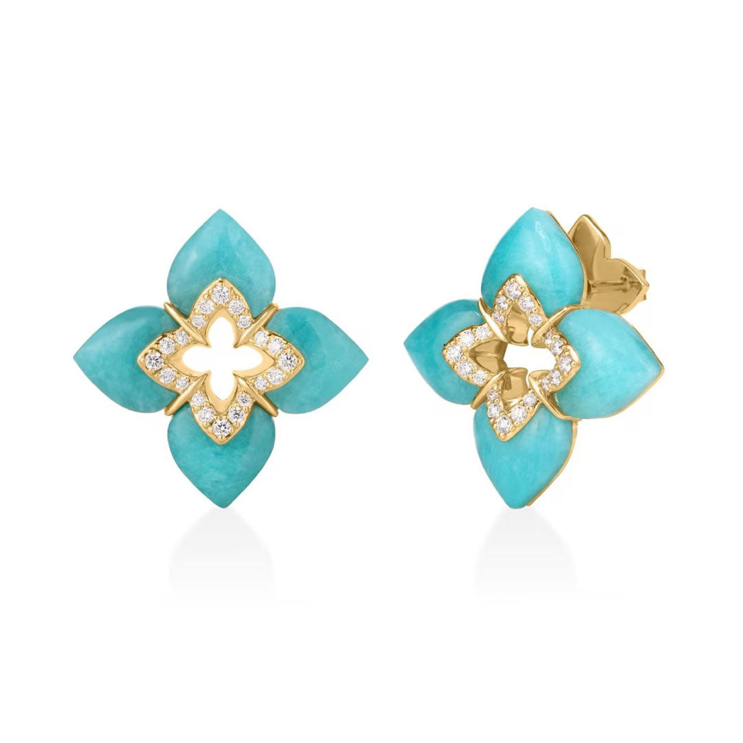 Roberto Coin Venetian Princess 18K Yellow Gold Stud Earrings feature four blue amazonite petals and a diamond-accented center, offering a glossy, vibrant look. Elegant craftsmanship and signature style by Roberto Coin.