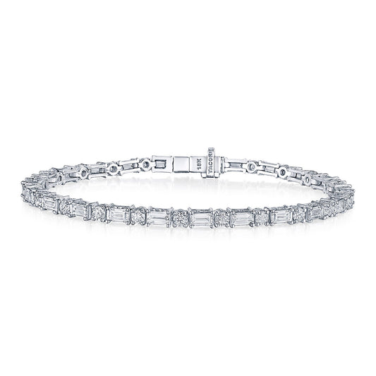 Introducing the Tacori Classic Crescent RoyalT Tennis Bracelet, crafted in 18K white gold. This elegant piece showcases a series of round-brilliant diamonds and features a secure clasp, offering a shimmering appearance.