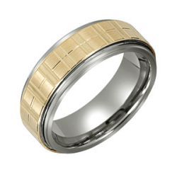 The Malo Tungsten and 10K Yellow Gold 8mm Wedding Band features a striking design with a central yellow gold band that displays a grid-like pattern, contrasting elegantly against the smooth silver edges of the tungsten ring. This unique piece is an ideal choice for those seeking distinctive elegance in their wedding band.