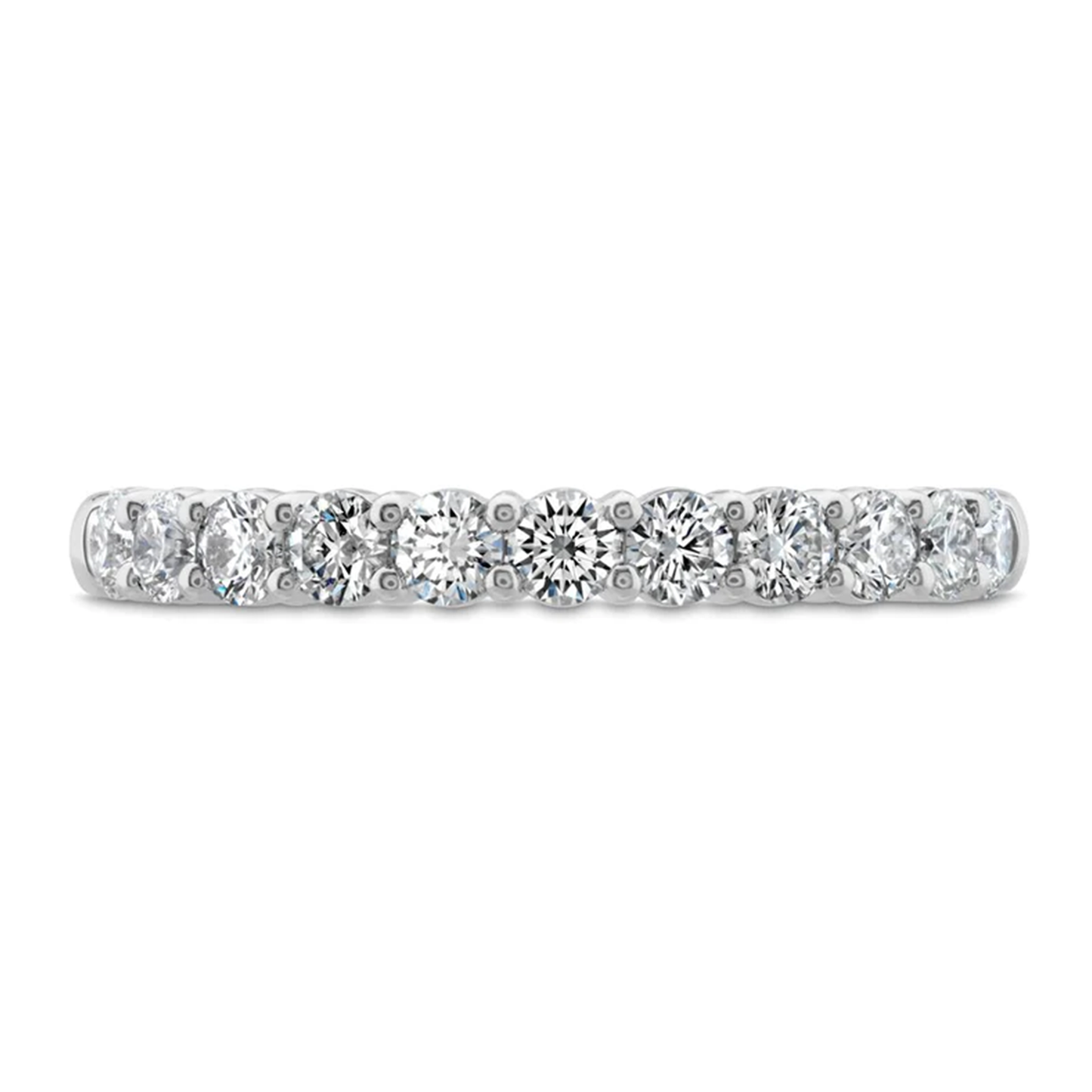 The Hearts On Fire Signature 18K White Gold Round Brilliant Diamond Anniversary Ring, designed by Hearts on Fire, is a stunning piece showcasing a row of round cut diamonds set in prongs. From a straight angle, the ring dazzles with brilliance, highlighting its sophisticated and luxurious design.
