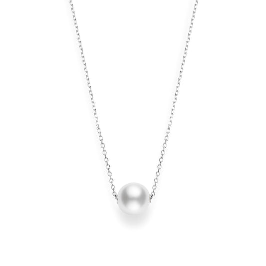 The Mikimoto 18K White Gold White South Sea Pearl Necklace Pendant showcases a stunning large pearl at its center. The pearl's radiant sheen perfectly pairs with the meticulously designed chain, reflecting simplicity and elegance, hallmarks of Mikimoto craftsmanship.