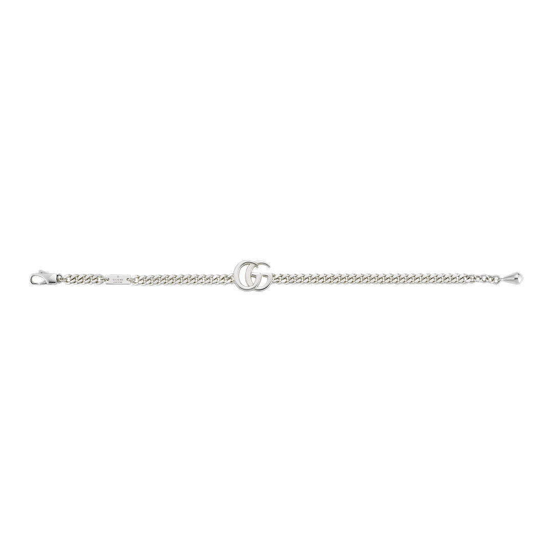 The GUCCI Fine Jewellery GG Marmont Sterling Silver Chain Bracelet features a central Double G charm, lobster clasp, and secure fastening loop.