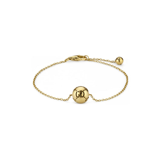 The Gucci Icon Boule 18K Yellow Gold Chain Bracelet by GUCCI Fine Jewellery features a round polished gold bead engraved with "GD," a smaller bead near the clasp, and adjustable sizing for a perfect fit.
