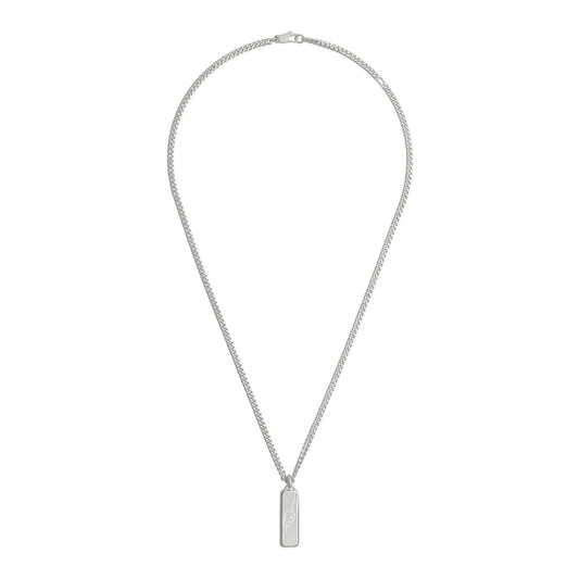 The Gucci Diagonal Interlocking G Sterling Silver Necklace Pendant by GUCCI Fine Jewellery is an elegant piece crafted from 925 sterling silver. It features a rectangular pendant with the iconic interlocking G design. The delicately linked chain and visible clasp add a touch of sophistication, with the pendant hanging gracefully at the center.