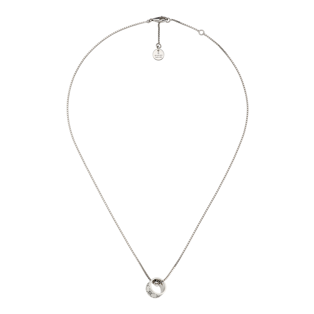 Gucci Signature Sterling Silver Necklace Pendant featuring a thin box chain and a circular pendant with an engraved interlocking GG motif.