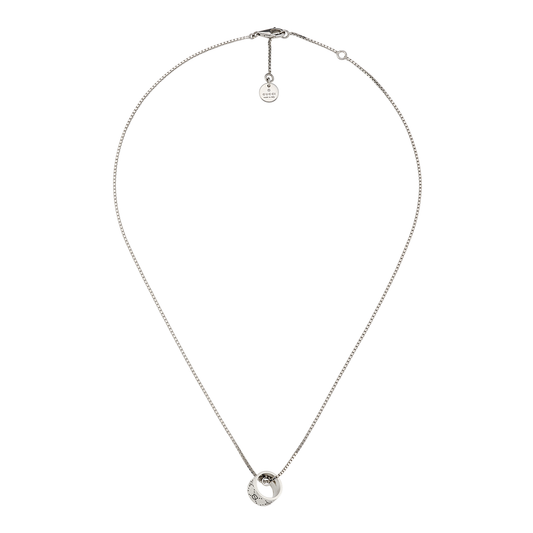 Gucci Signature Sterling Silver Necklace Pendant featuring a thin box chain and a circular pendant with an engraved interlocking GG motif.