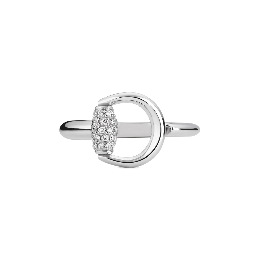 The Gucci Horsebit 18K White Gold Diamond Ring by GUCCI Fine Jewellery features a unique open circular design with a cluster of pavé diamonds set on one side.