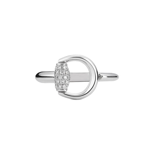 The Gucci Horsebit 18K White Gold Diamond Ring by GUCCI Fine Jewellery features a unique open circular design with a cluster of pavé diamonds set on one side.