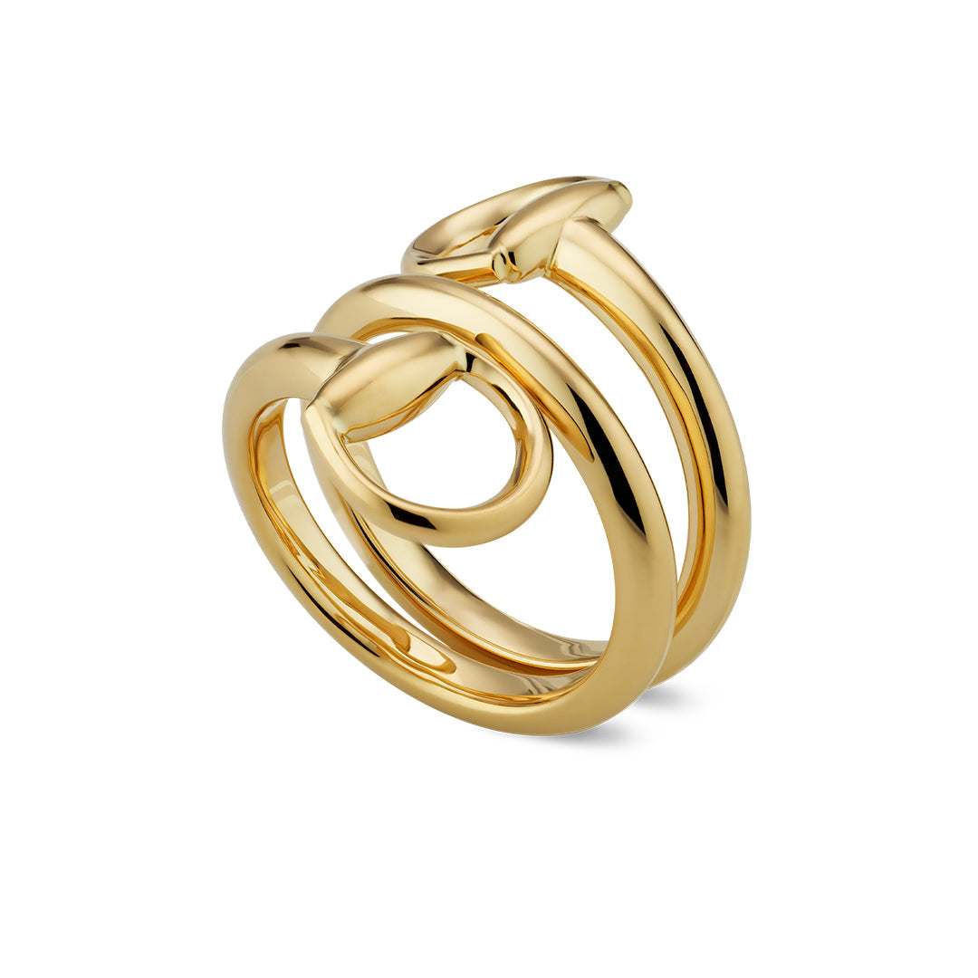 The Gucci Horsebit 18K Yellow Gold Contrarie Ring by GUCCI Fine Jewellery features three interlocking, polished loops in a sculptural design, shown against a white background.