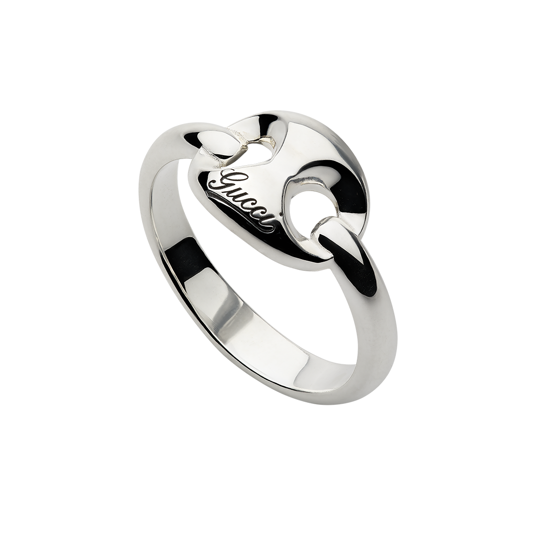 Gucci Marina Sterling Silver Chain Ring featuring a nautical-style link design with an engraved logo.